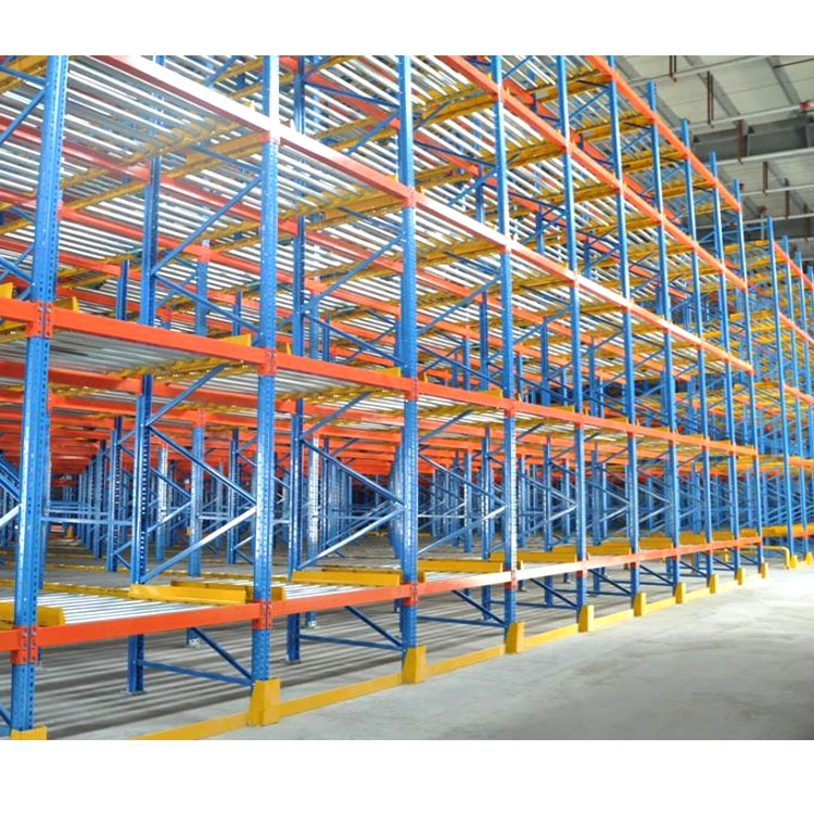 Sistema de estanterías selectivas para palets con diseño de viga ajustable para acceso directo al palet.