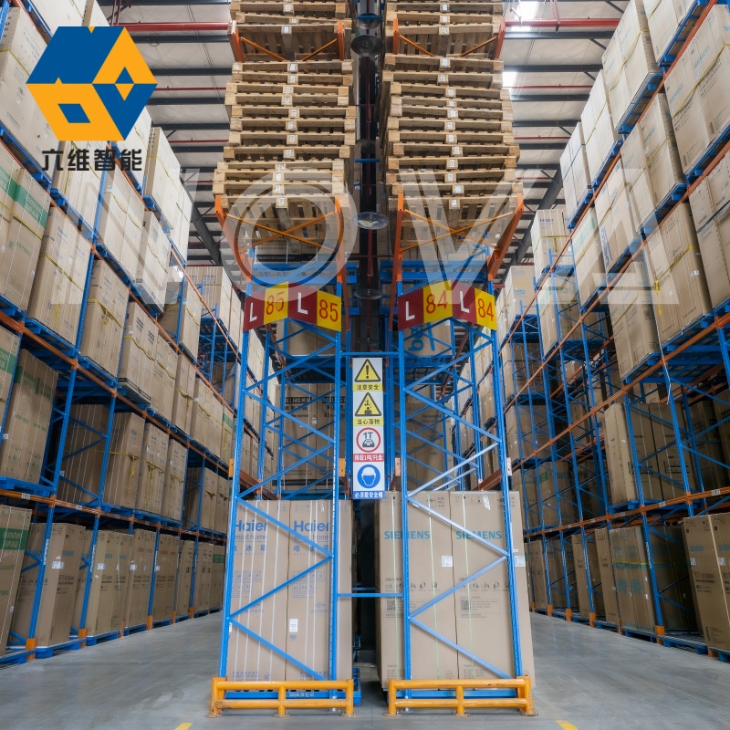 Sistema de estanterías de gran capacidad y alta resistencia (2000 kg por nivel) para almacén. Estantería de palets apilable de vigas de alta resistencia.
