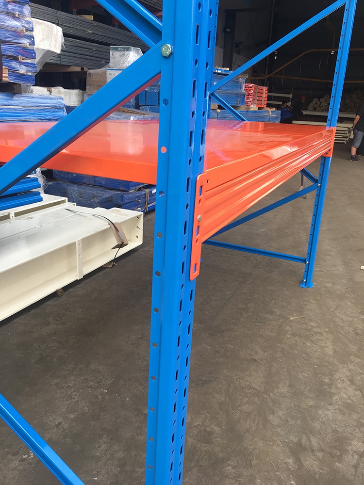 Estanterías de almacenamiento de alta resistencia con sistema de empuje para palets, fabricadas por proveedores chinos. Estanterías de almacenamiento para almacenes.
