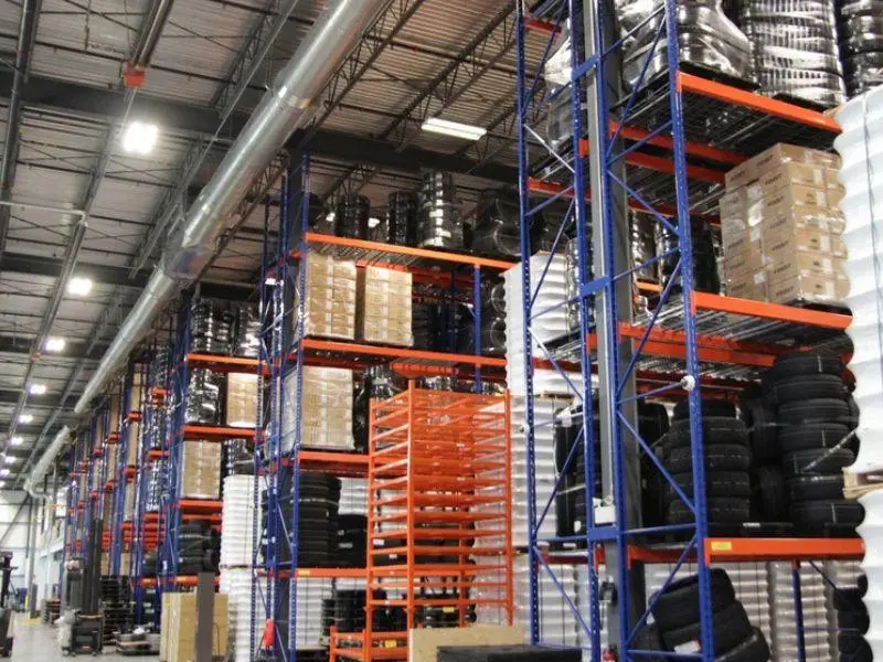 Almacenamiento de Autopartes