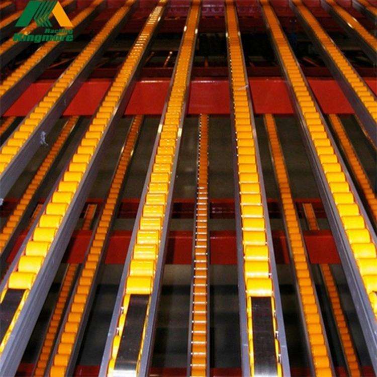 Estantería de flujo para cajas de almacenamiento en almacén, automatización industrial, almacenamiento por gravedad.
