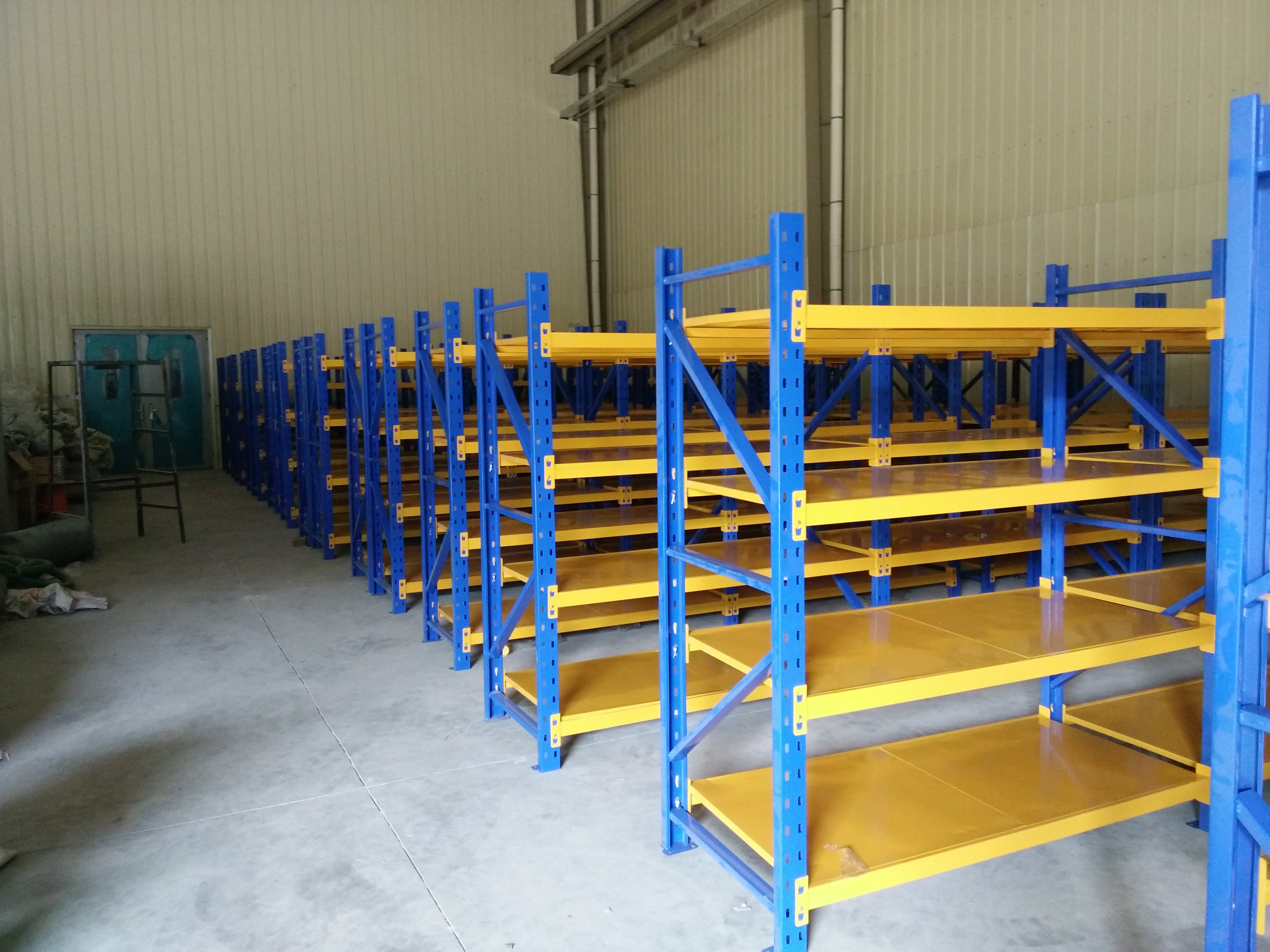 Estantería industrial para almacenamiento