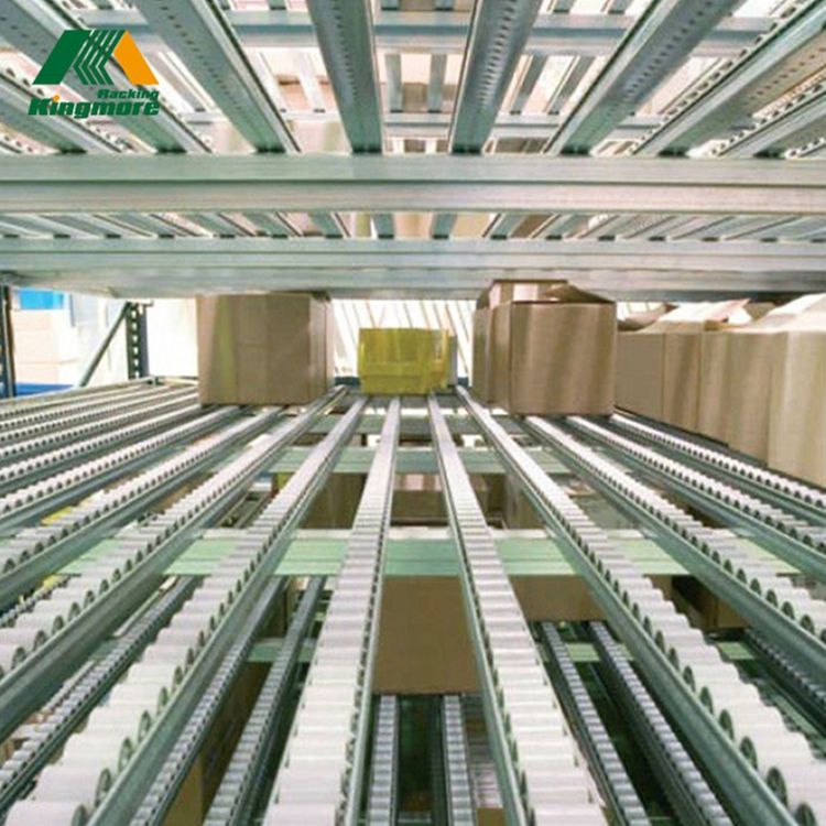 Estantería de flujo para cajas de almacenamiento en almacén, automatización industrial, almacenamiento por gravedad.